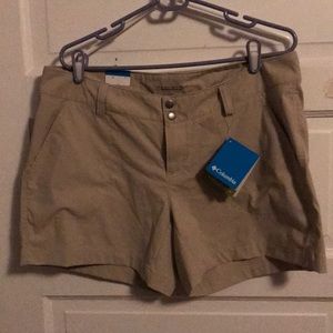 Columbia Saturday Trail shorts size 14